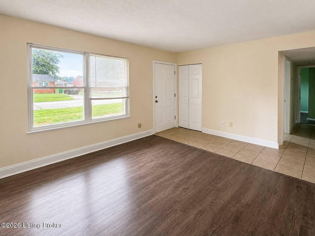Photo of 5337 Logwood Ave, Louisville, KY 40272 (MLS # 1726611)