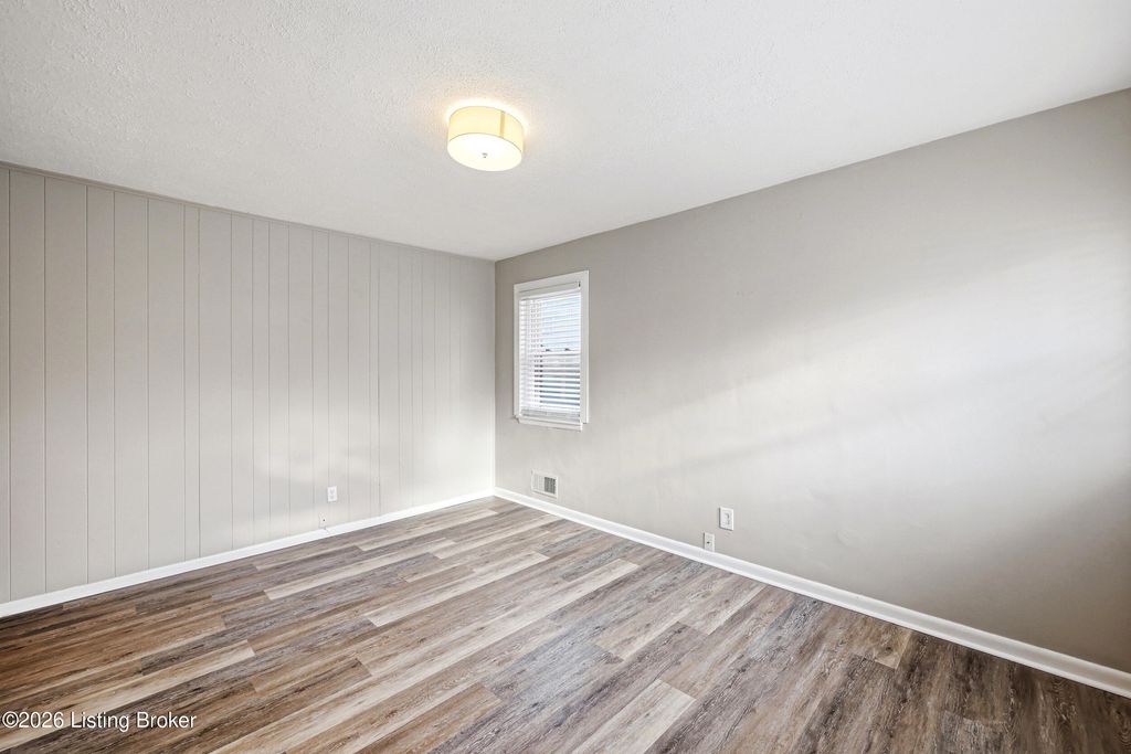 Photo of 256 Derby Ave, Louisville, KY 40218 (MLS # 1711782)