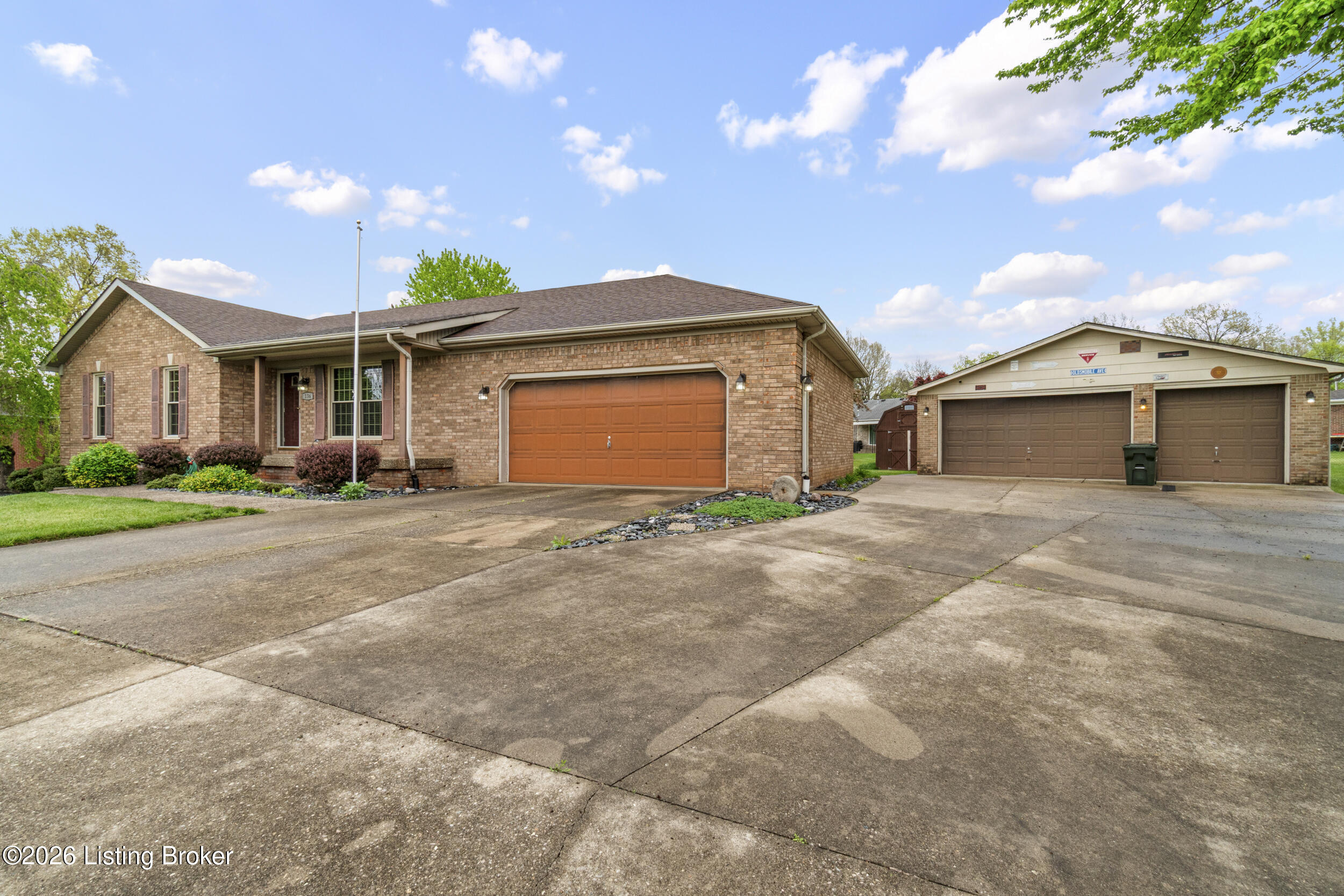 136 Harding Dr