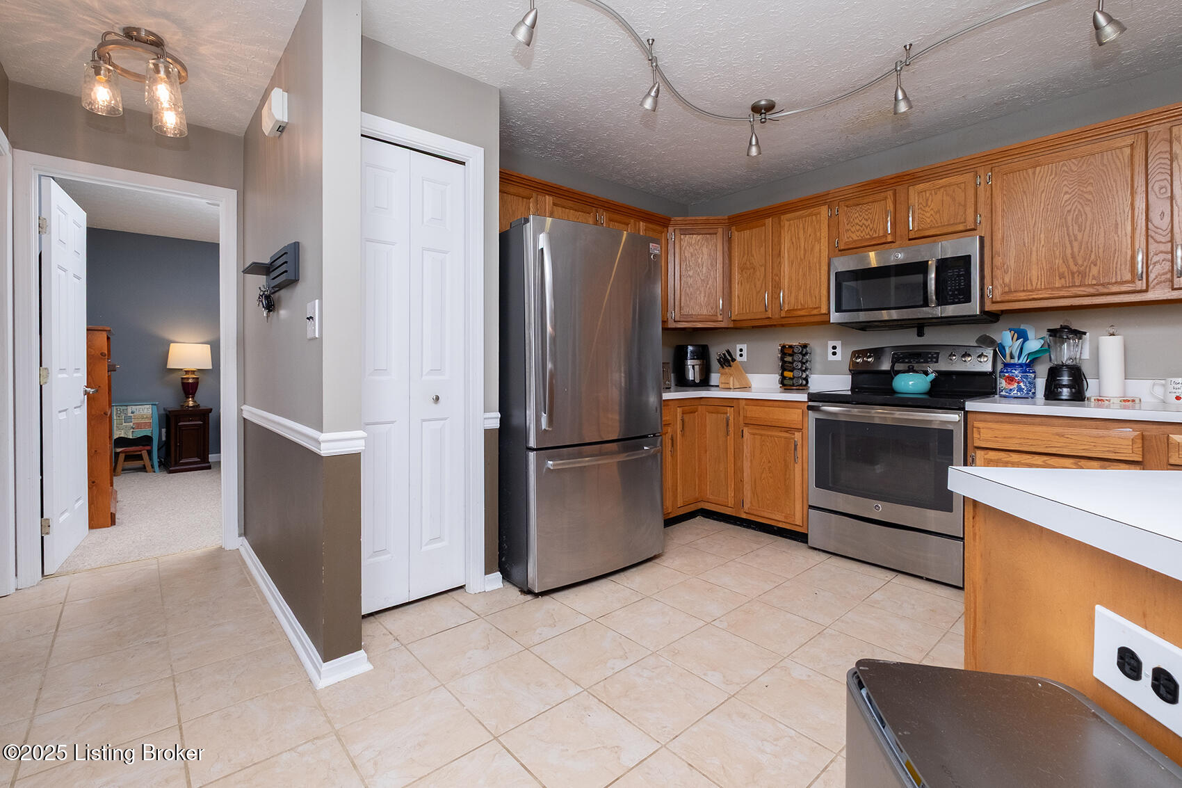 10210 Brownhurst Ct, Louisville, Pennsylvania image 8