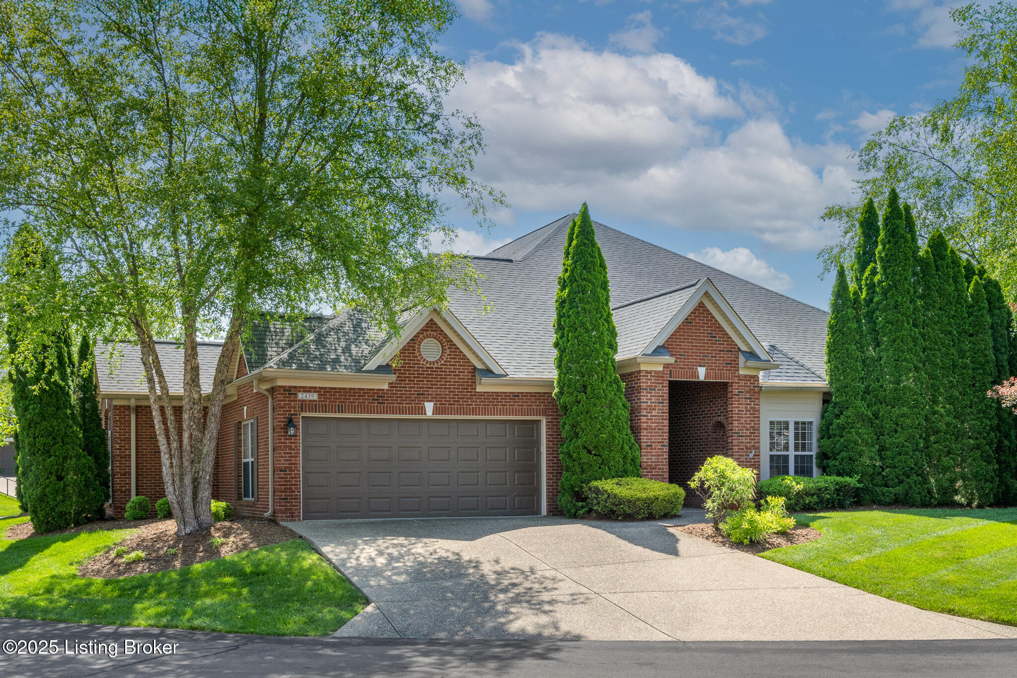 2439 Tradition Cir, Louisville, Kentucky image 1