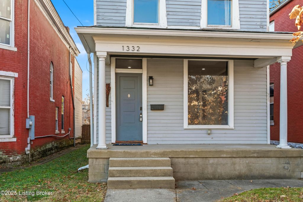 Photo of 1332 S Floyd St, Louisville, KY 40208 (MLS # 1707892)