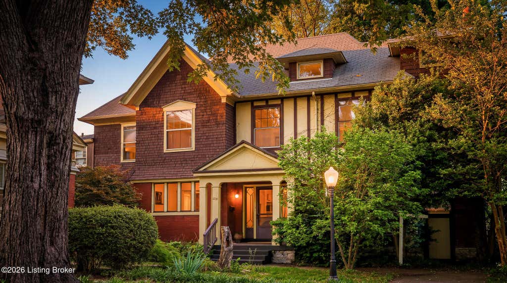 Photo of 1238 Ormsby Ct, Louisville, KY 40203 (MLS # 1726842)