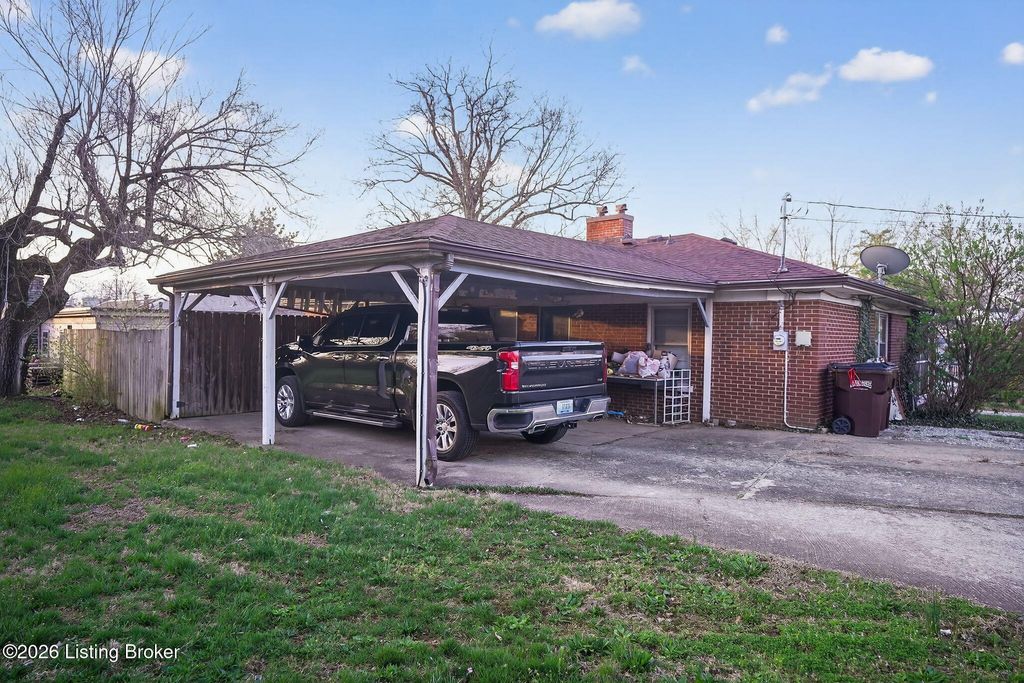 Photo of 101 McWhorter Ct, Richmond, KY 40475 (MLS # 1711708)