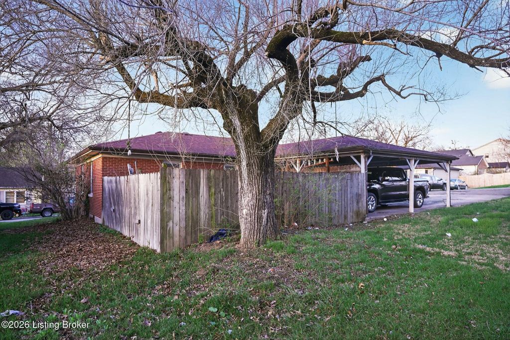 Photo of 101 McWhorter Ct, Richmond, KY 40475 (MLS # 1711708)