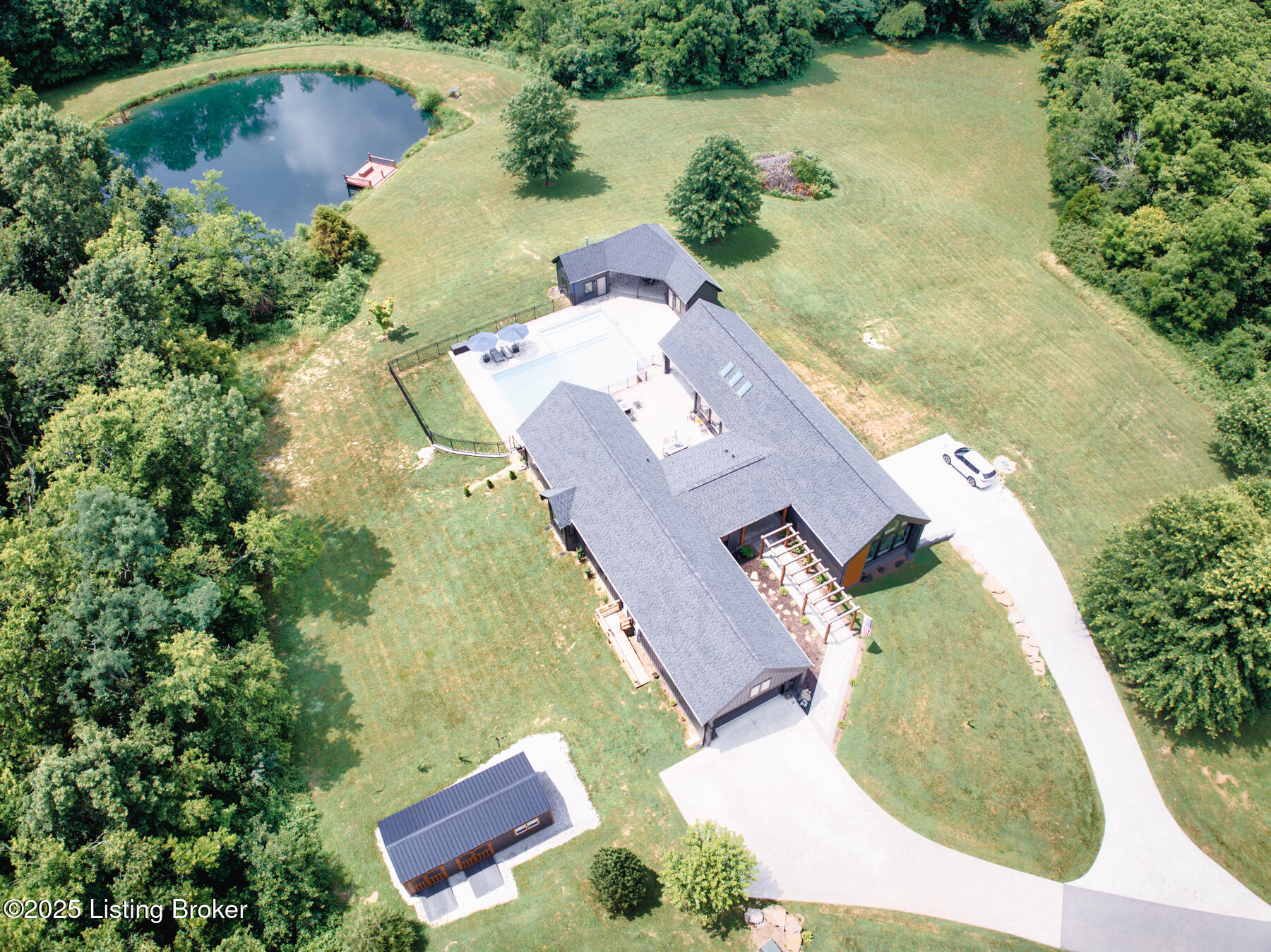 Taylorsville, Kentucky, 40071, United States, 4 Bedrooms Bedrooms, ,5 BathroomsBathrooms,Residential,Active,2014178