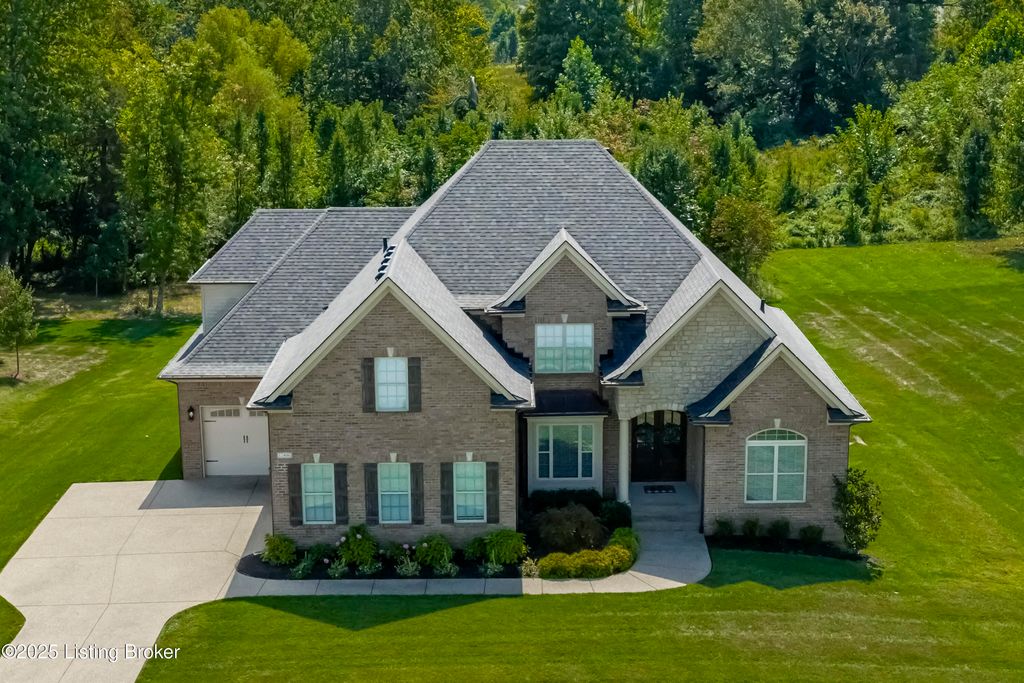 Photo of 12406 Poplar Woods Dr, Goshen, KY 40026 (MLS # 1697742)