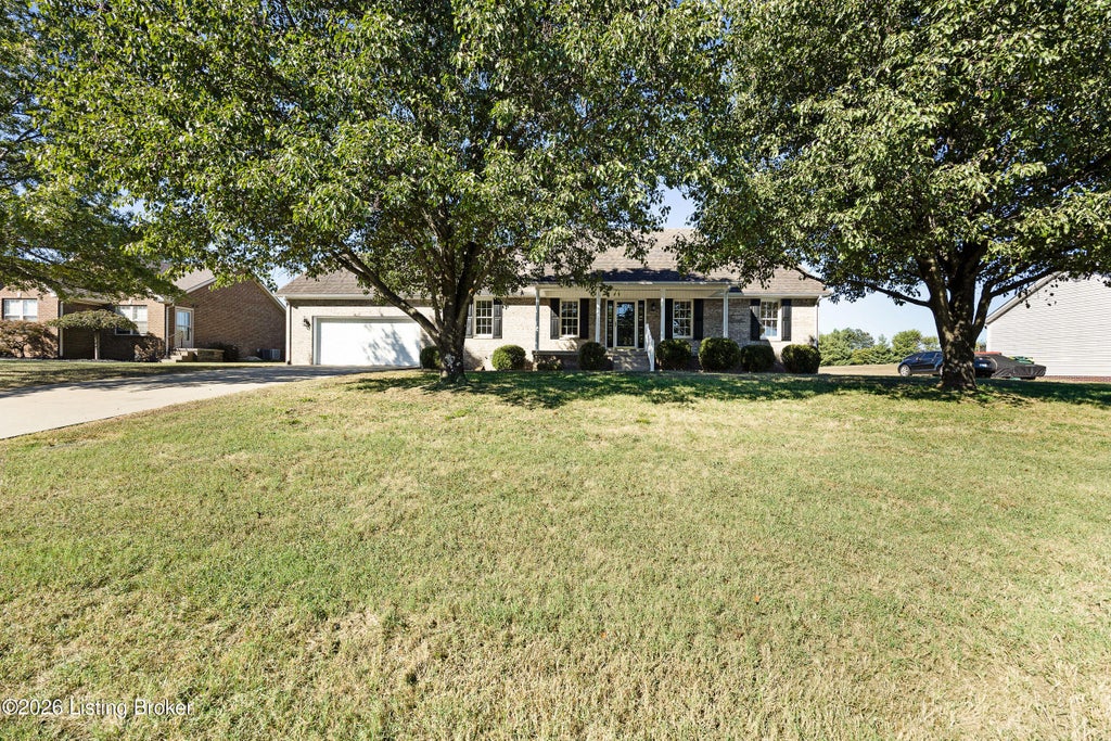 Photo of 104 Glenview Dr, Bardstown, KY 40004 (MLS # 1730827)