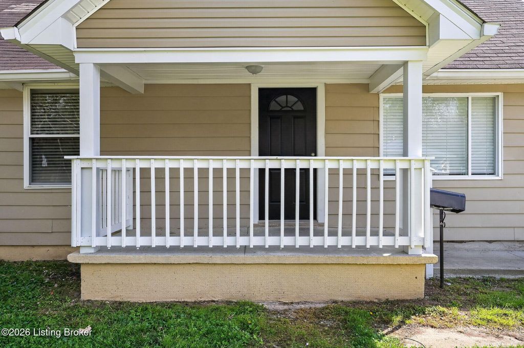 Photo of 2418 Donna Rd, Louisville, KY 40216 (MLS # 1714273)