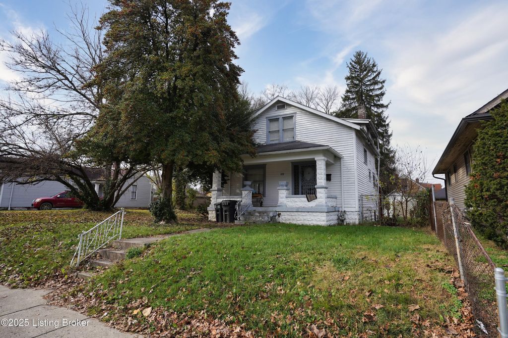 Photo of 102 S 34th St, Louisville, KY 40212 (MLS # 1705933)