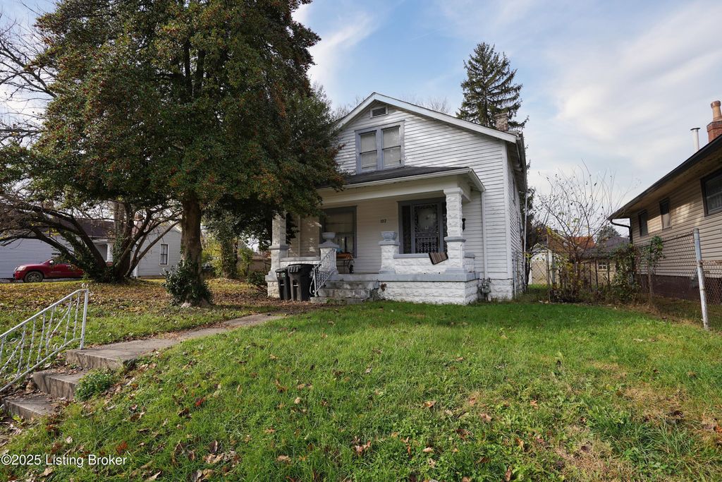 Photo of 102 S 34th St, Louisville, KY 40212 (MLS # 1705933)