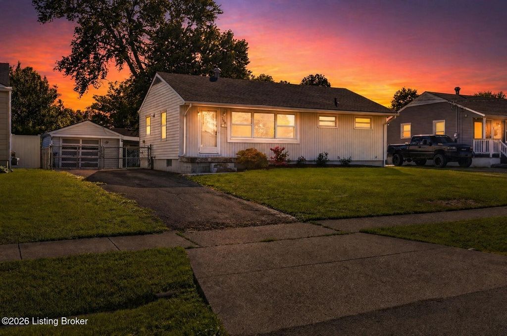 Photo of 330 E Southside Ct, Louisville, KY 40214 (MLS # 1715691)