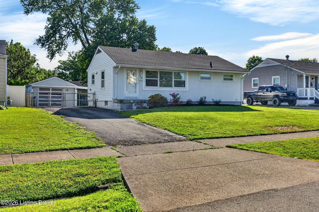 Photo of 330 E Southside Ct, Louisville, KY 40214 (MLS # 1715691)