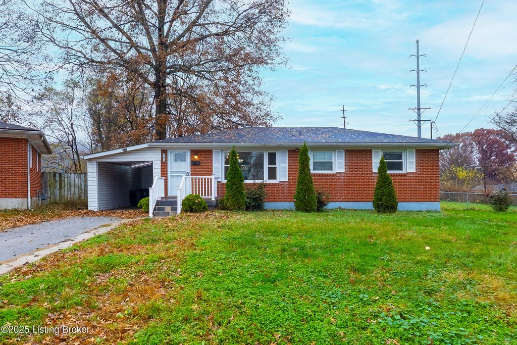 Photo of 1652 Stafford Ave, Louisville, KY 40216 (MLS # 1704251)