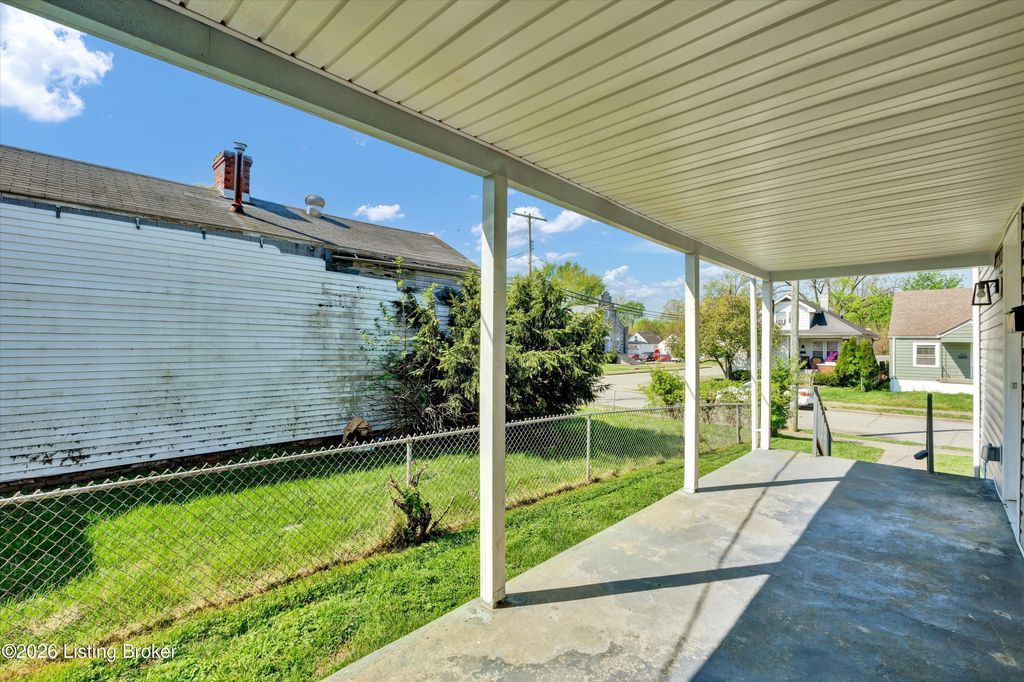 Photo of 3625 Woodruff Ave, Louisville, KY 40215 (MLS # 1714004)