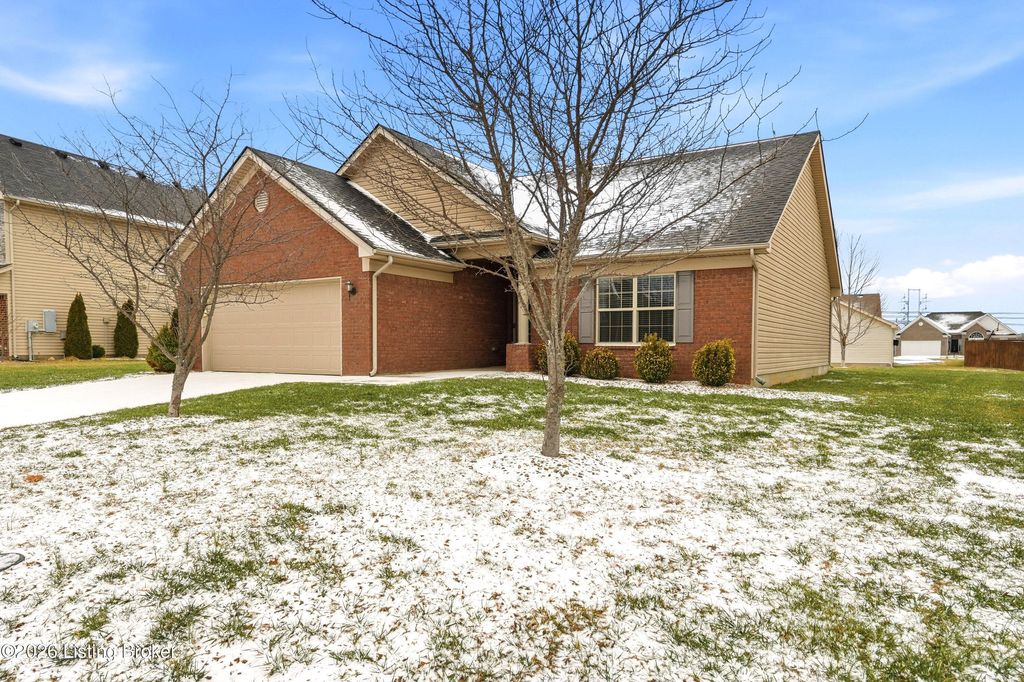 Photo of 524 Golden Wing Rd, Mt Washington, KY 40047 (MLS # 1707993)