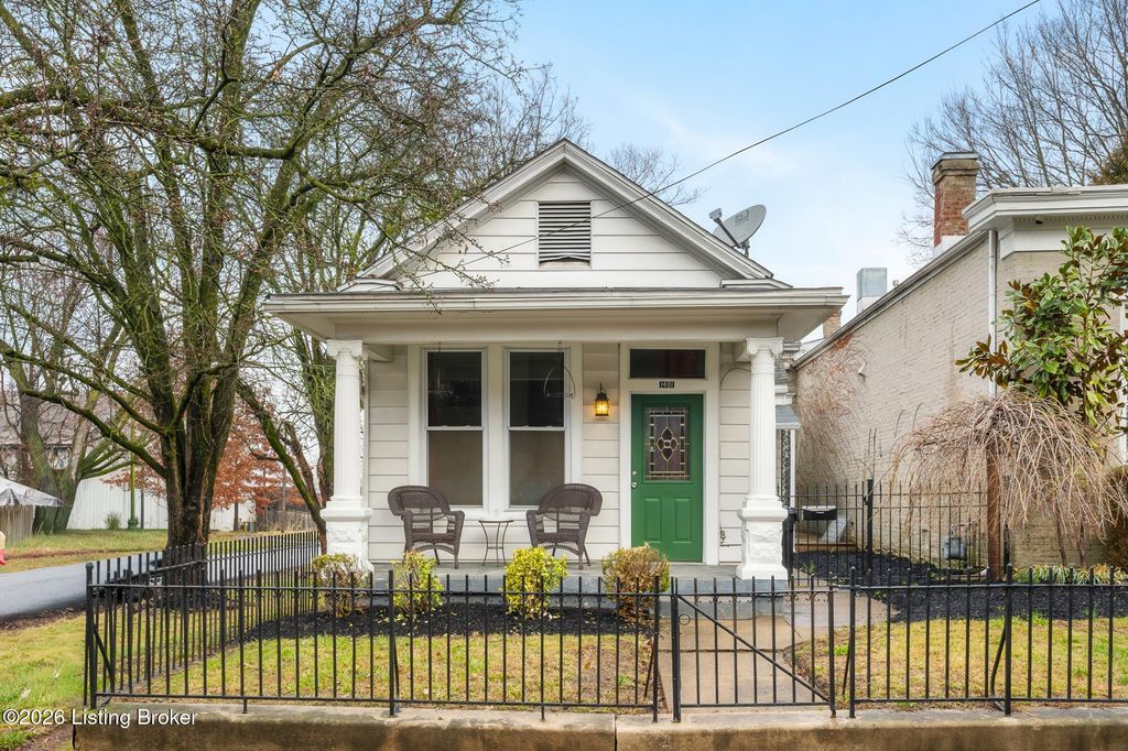 Photo of 1401 Quincy St, Louisville, KY 40206 (MLS # 1710634)