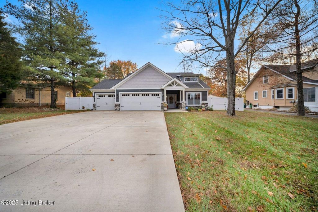 Photo of 9204 Fairground Rd, Louisville, KY 40291 (MLS # 1703457)