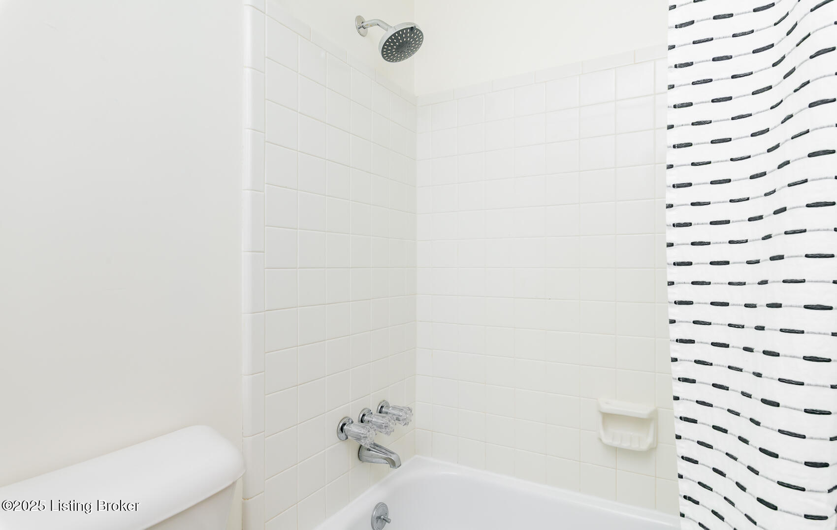 4002 Ciremos Terrace, Louisville, Pennsylvania image 32