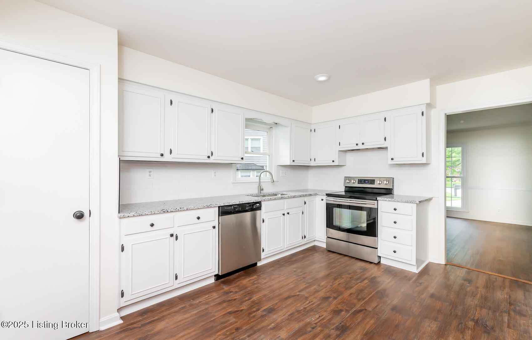 4002 Ciremos Terrace, Louisville, Pennsylvania image 20