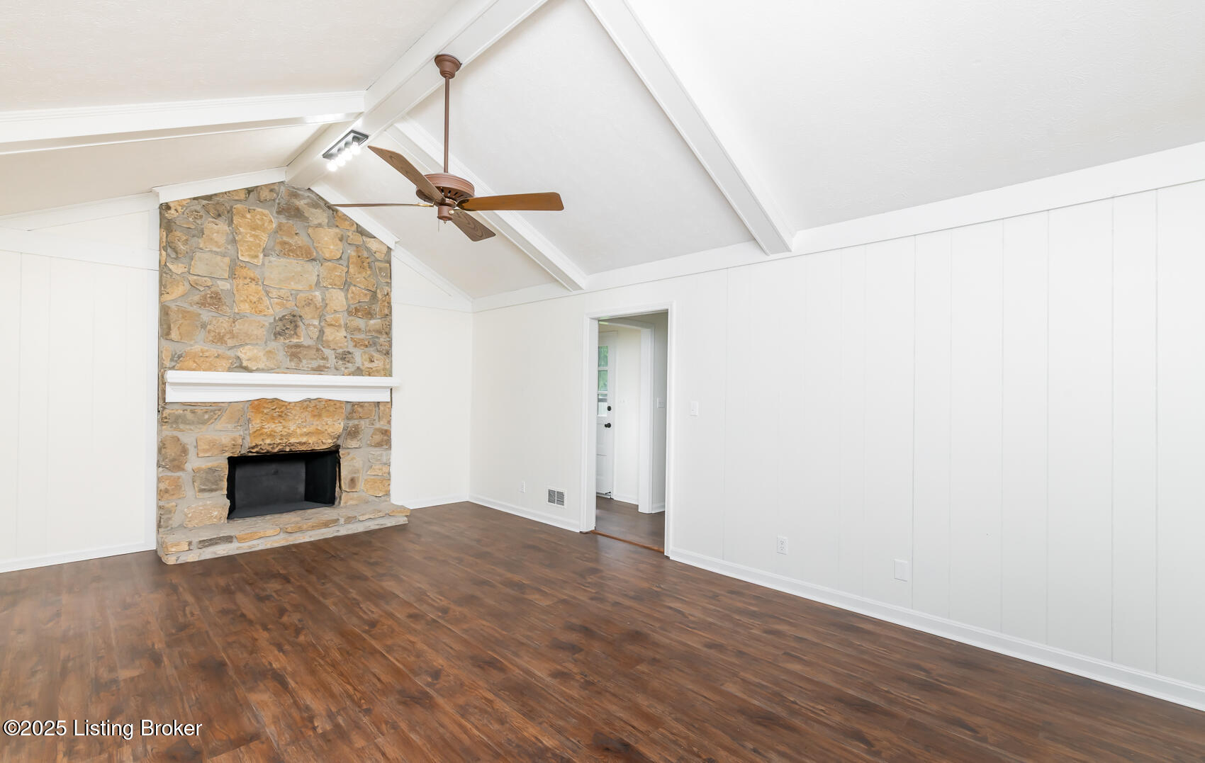 4002 Ciremos Terrace, Louisville, Pennsylvania image 25