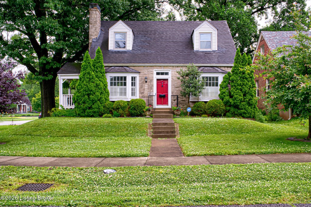 Photo of 2230 Wadsworth Ave, Louisville, KY 40205 (MLS # 1725553)