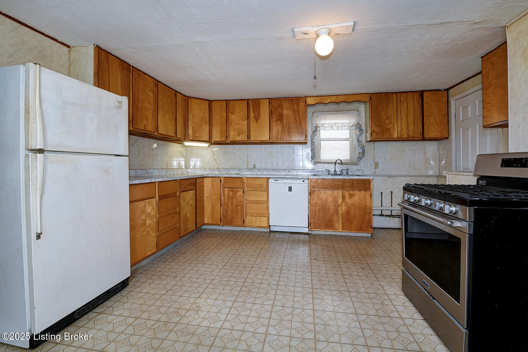 508 Lilly Ave, Louisville, Pennsylvania image 10