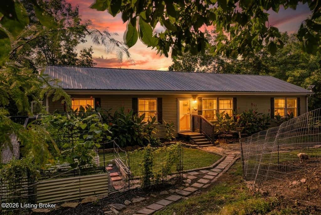 Photo of 1585 Briar Ridge Rd, Mt Eden, KY 40046 (MLS # 1726890)