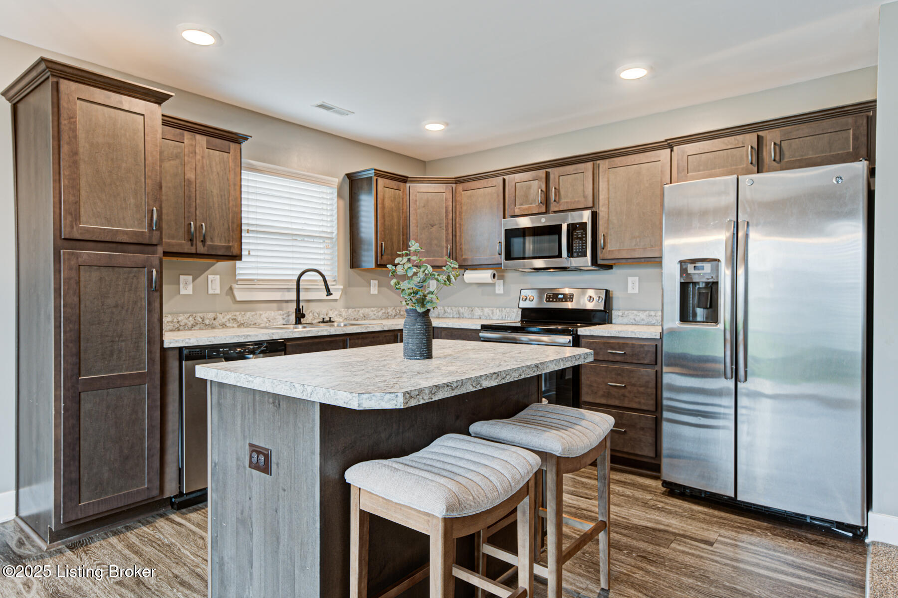 10938 Pheasant Hill Cir, Louisville, Kentucky image 9