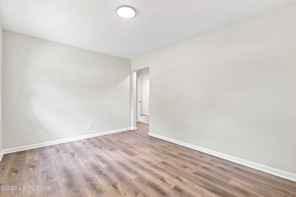 Photo of 318 Freeman Ave, Louisville, KY 40214 (MLS # 1729098)