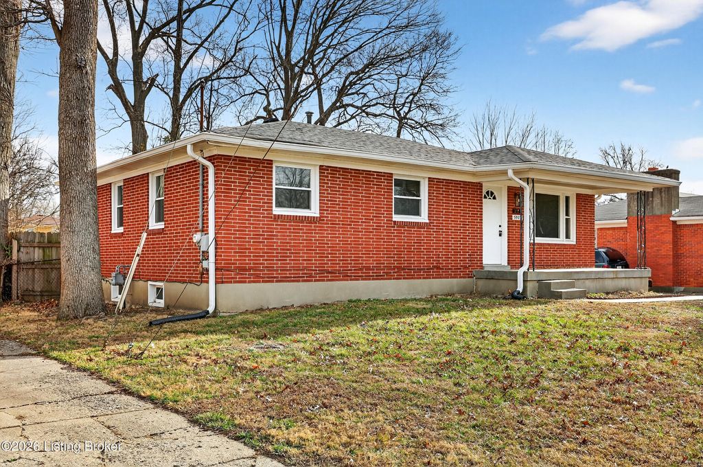 Photo of 5903 Hillwood Dr, Louisville, KY 40219 (MLS # 1707446)