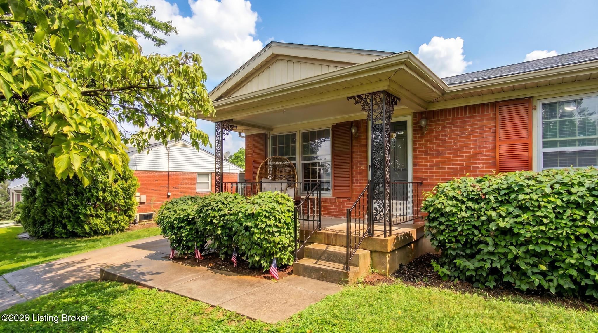 2306 Allegheny Dr