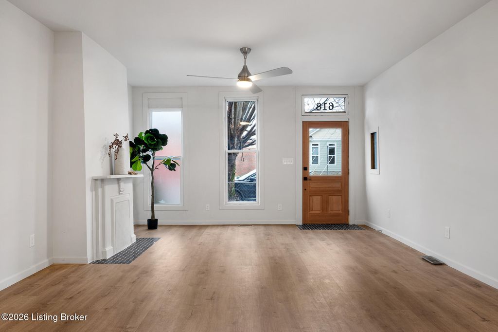 Photo of 618 E Breckinridge St, Louisville, KY 40203 (MLS # 1719140)