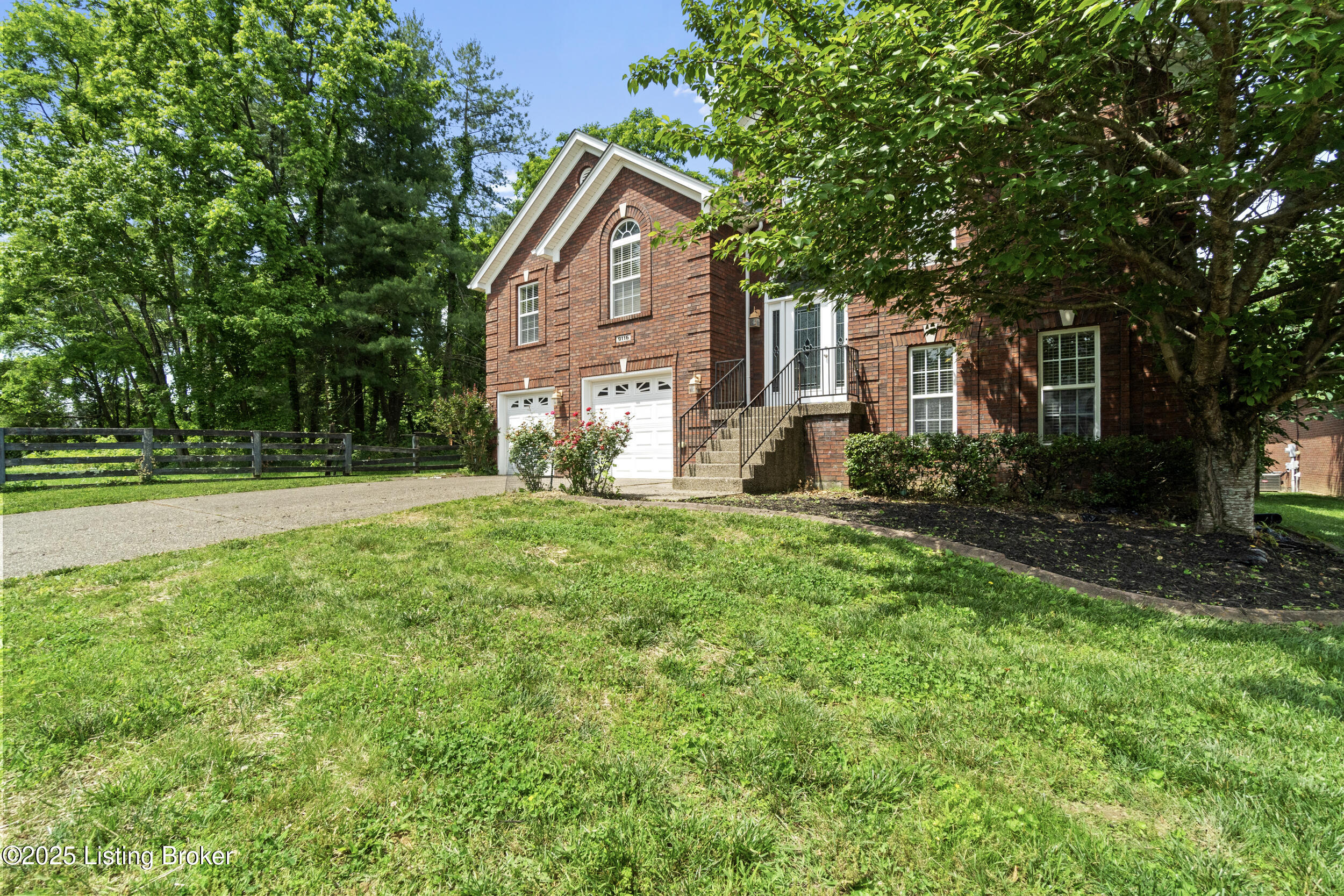 9116 Fox Chase Rd, Louisville, Pennsylvania image 4