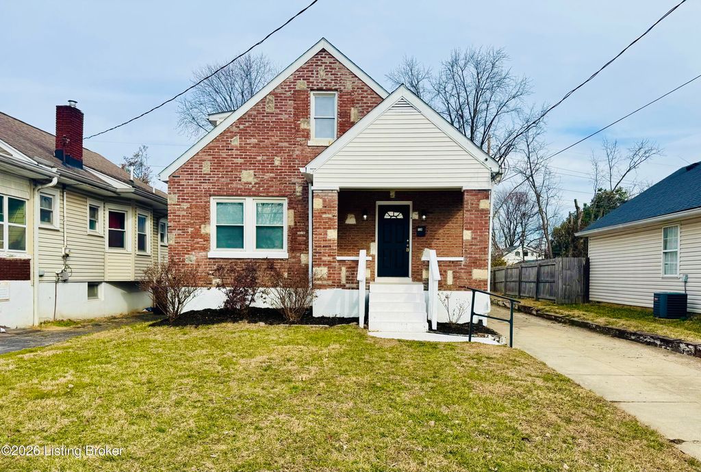 Photo of 139 Gillette Ave, Louisville, KY 40214 (MLS # 1707997)