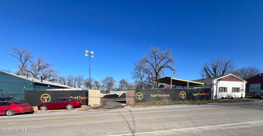 Photo of 231 Adams St # R, Louisville, KY 40206 (MLS # 1708901)