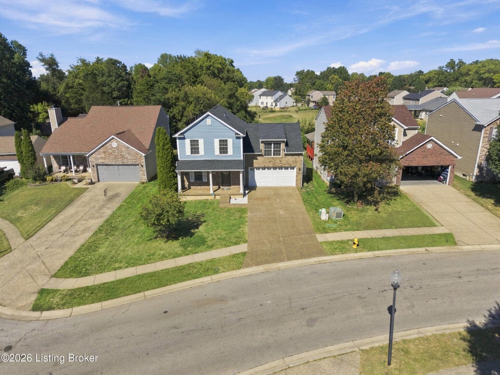 Photo of 5404 Bannon Crossings Dr, Louisville, KY 40218 (MLS # 1731555)