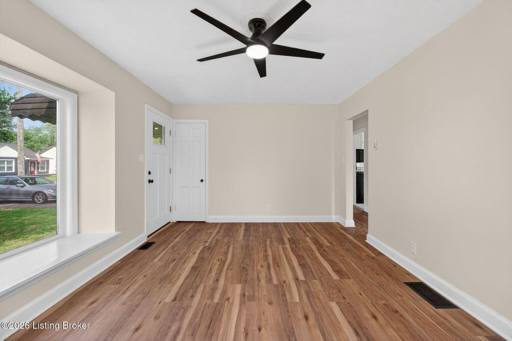 Photo of 4217 Kenton Ave, Louisville, KY 40213 (MLS # 1714549)