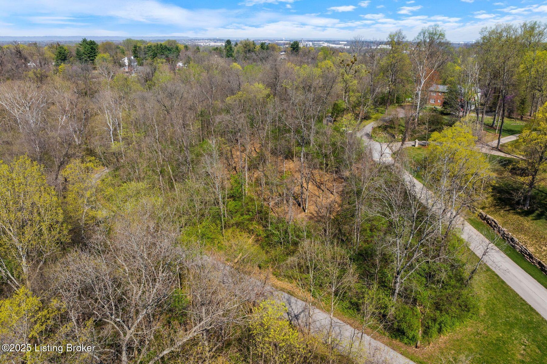 5001 Glengregor Rd, Glenview, Kentucky image 14