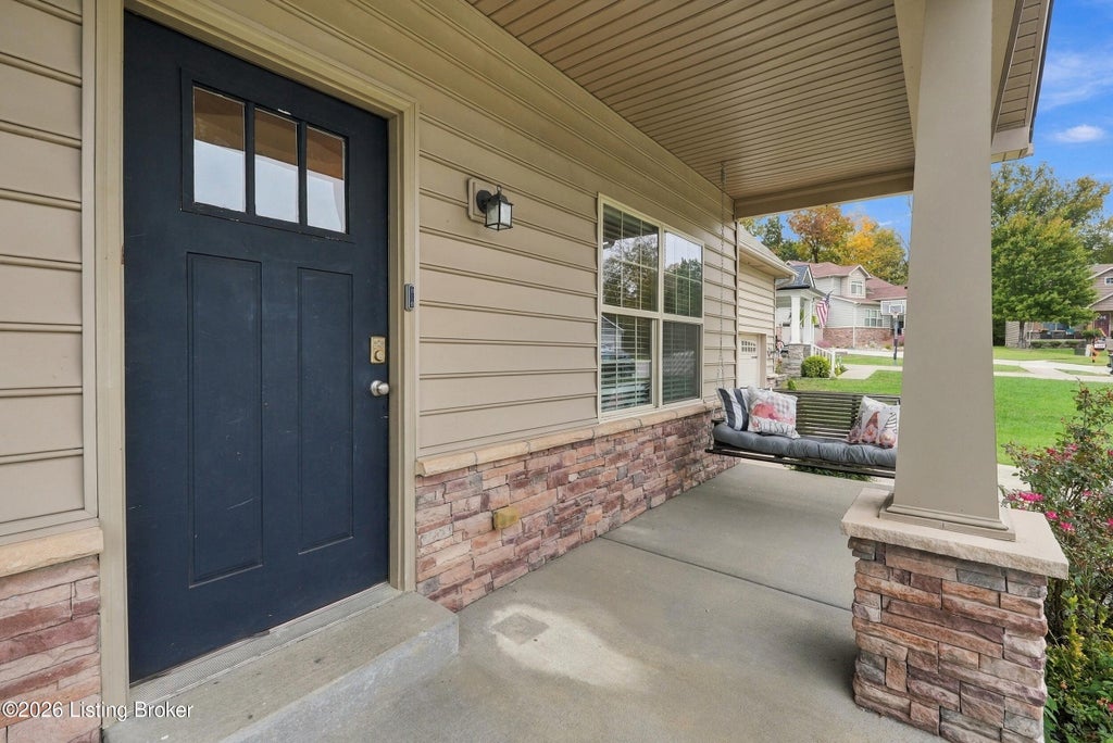 Photo of 119 Pond Creek Ct, Mt Washington, KY 40047 (MLS # 1732178)