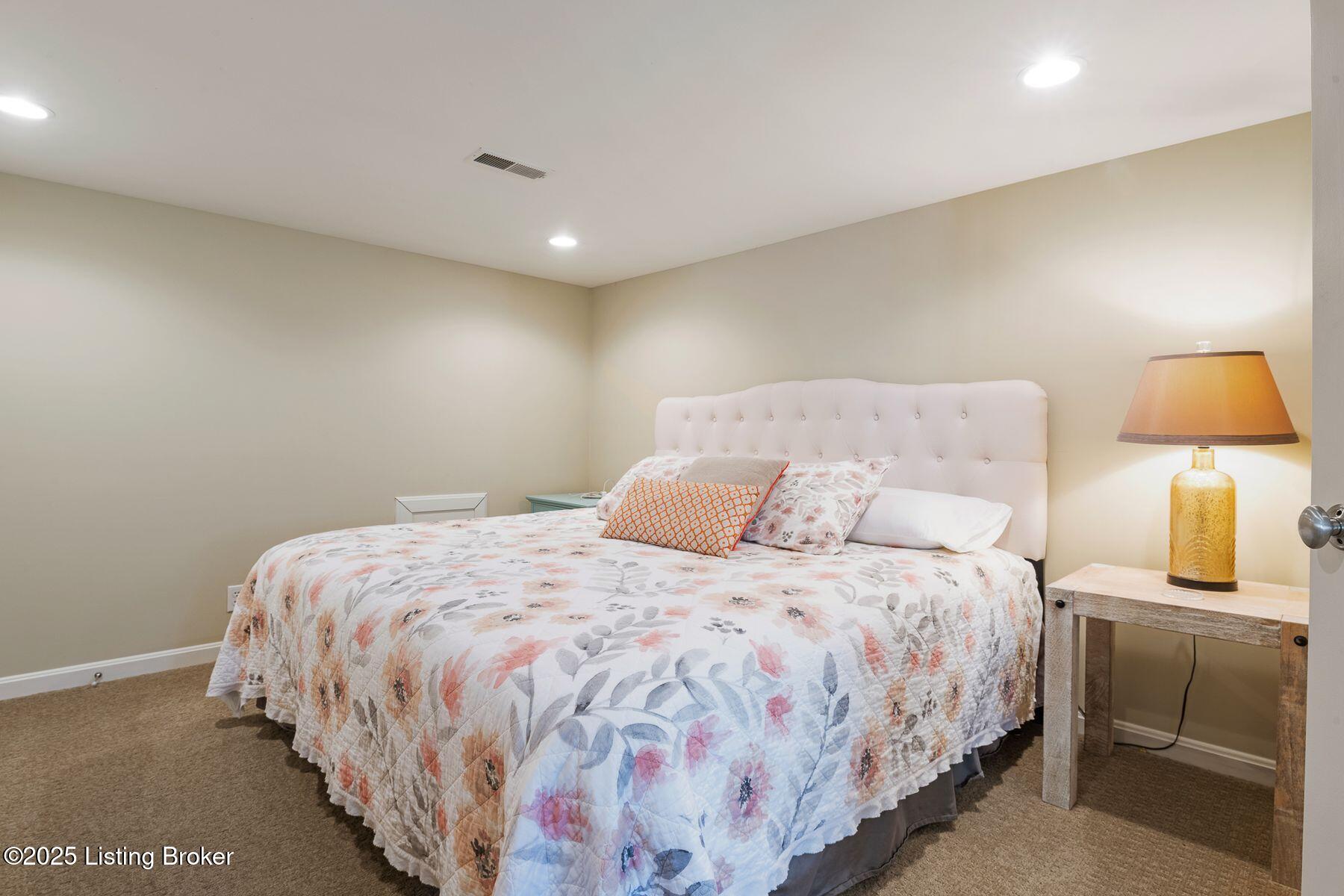 2811 Alta Vista Ct, Louisville, Kentucky image 32