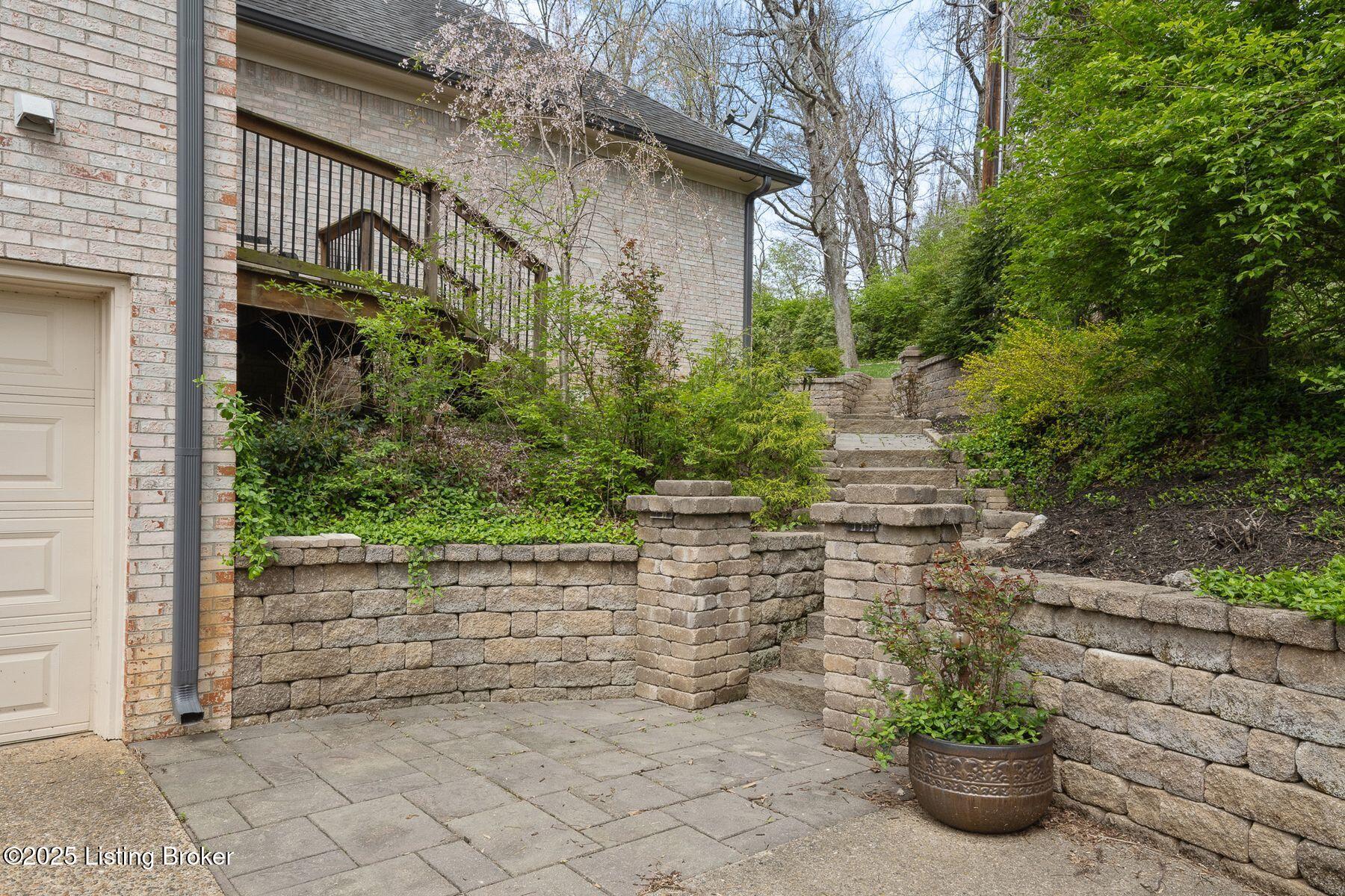 2811 Alta Vista Ct, Louisville, Kentucky image 40
