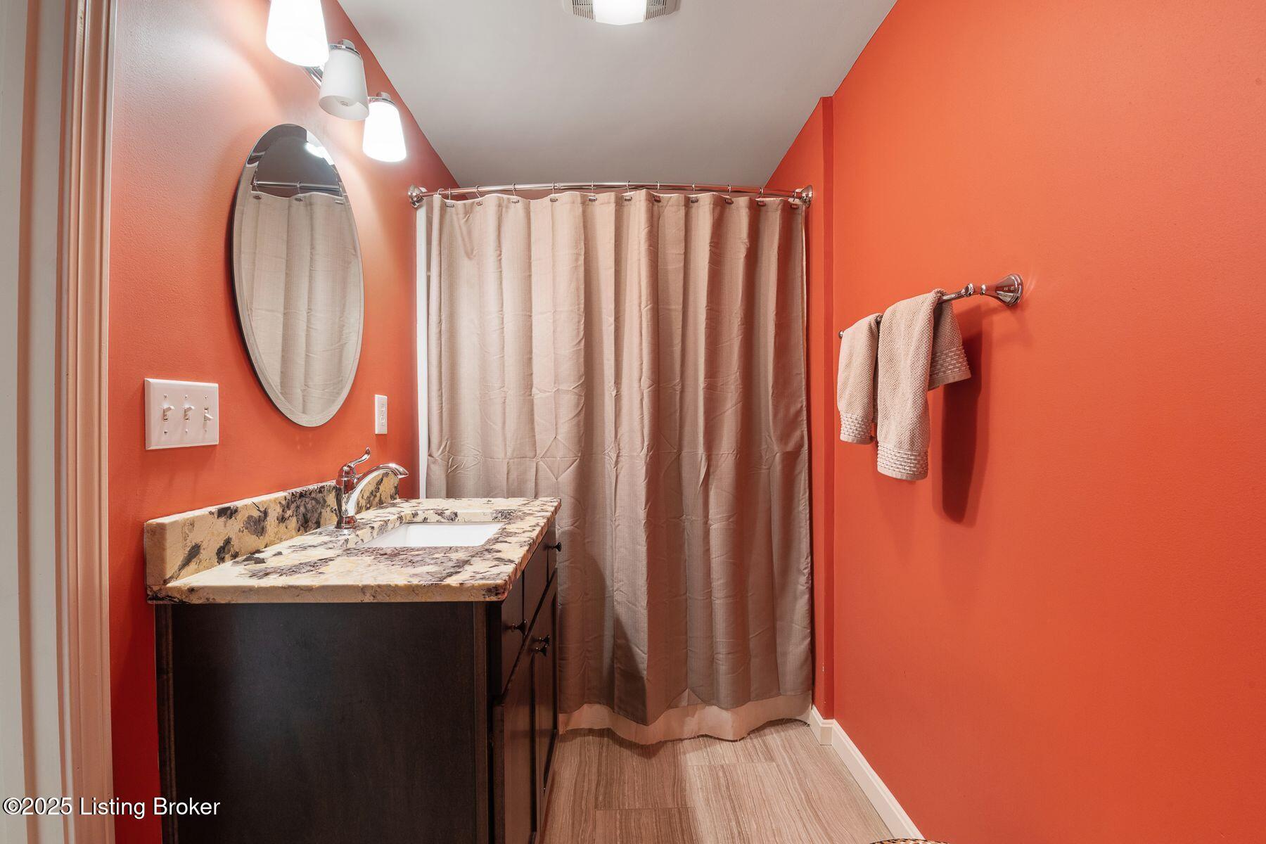 2811 Alta Vista Ct, Louisville, Kentucky image 33