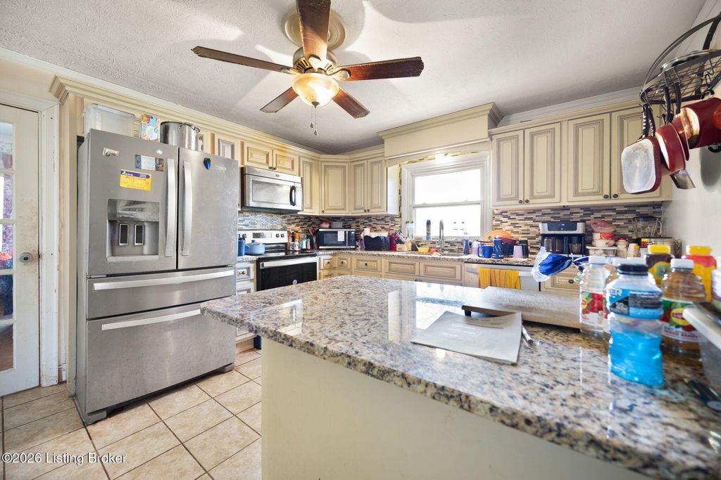 Photo of 650 Williams St, Mt Vernon, KY 40456 (MLS # 1706682)