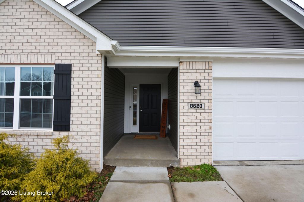 Photo of 8620 Warbler Branch Way, Louisville, KY 40229 (MLS # 1710320)