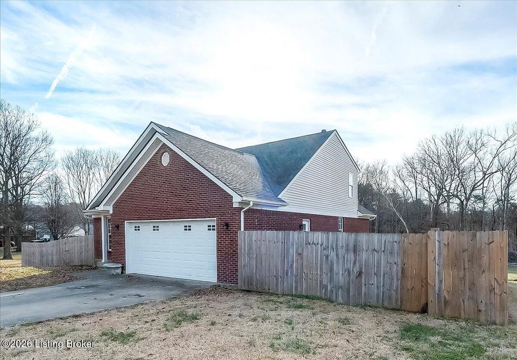 Photo of 11528 Reality Trail, Louisville, KY 40229 (MLS # 1707196)