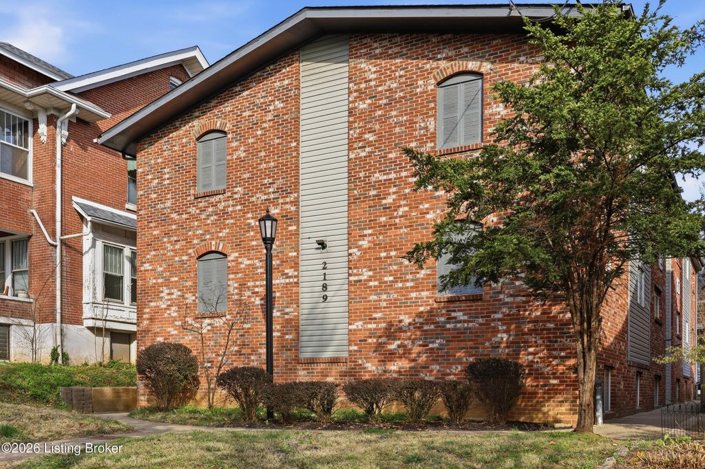 Photo of 2189 Baringer Ave, Louisville, KY 40204 (MLS # 1712566)