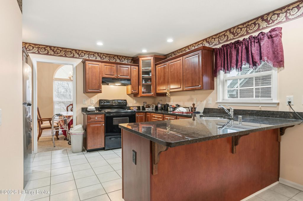 Photo of 3604 Stonyrun Dr, Louisville, KY 40220 (MLS # 1705462)