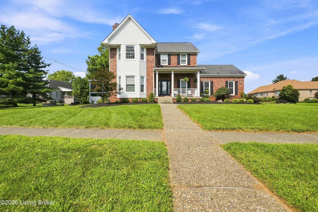 Photo of 8606 Glenhope Dr, Louisville, KY 40291 (MLS # 1726184)