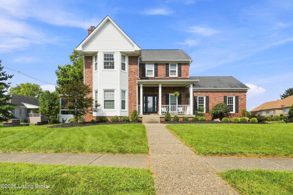 Photo of 8606 Glenhope Dr, Louisville, KY 40291 (MLS # 1726184)